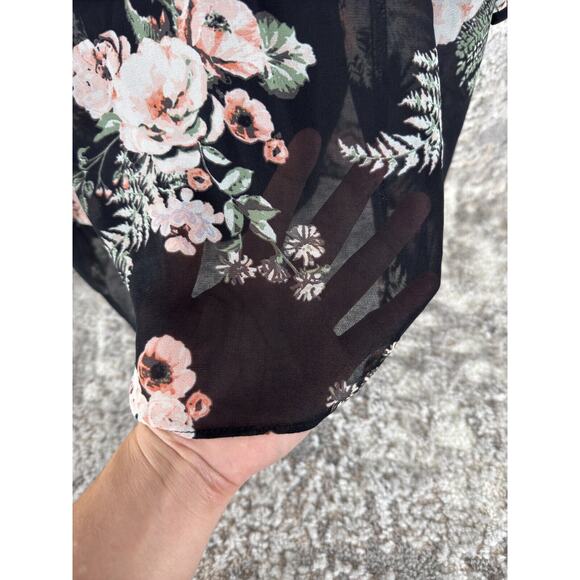 BCBGeneration Womens Size XS Floral Semi Sheer V Neck Blouse Black Pink Top - Picture 3 of 11